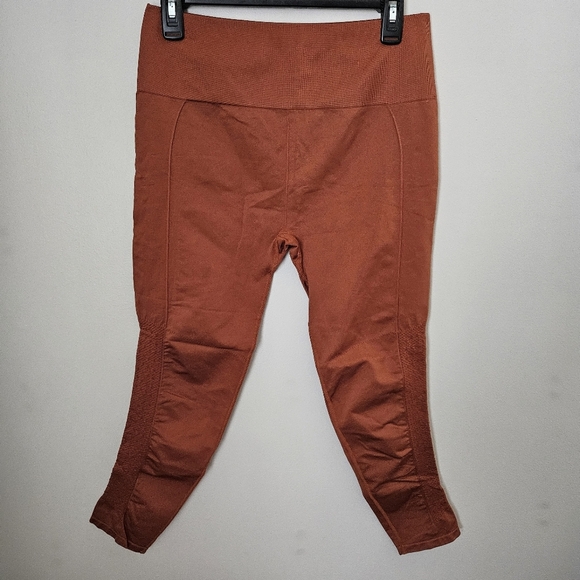 Fabletics Sync Seamless High-Waisted Legging Burnt Brick Athleisure Workout - Picture 4 of 11